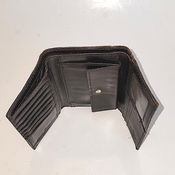 PATRICIA NASH WOMEN'S WESTERN STYLE HANDTOOLED TRIFOLD CLUTCH WALLET - Picture 16 of 16